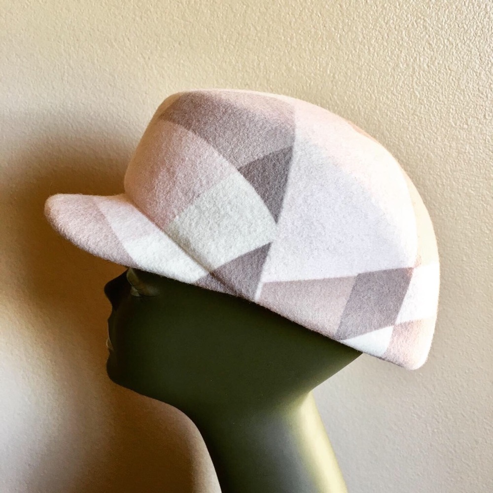 Modern cap - Picture 4 of 6